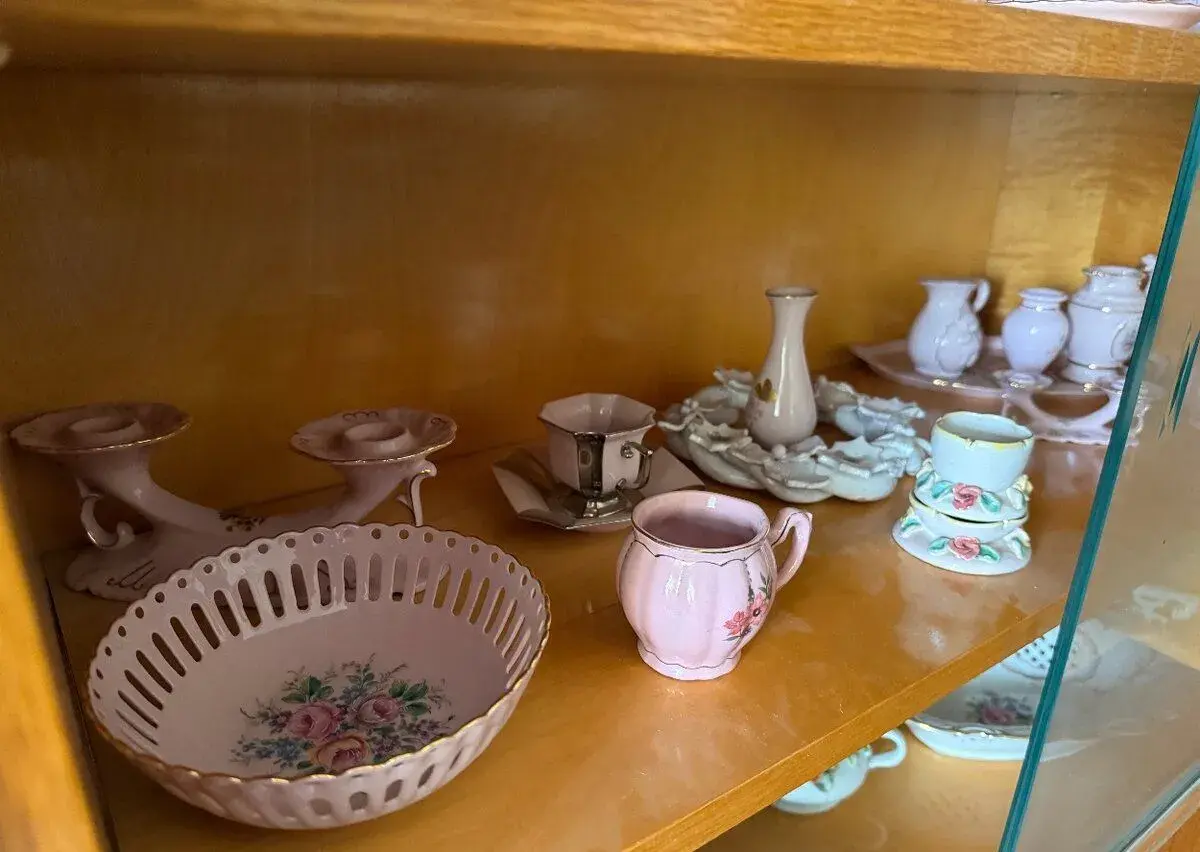 Retro sklo-vázy a porcelán 60-80 léta