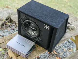Gladen subwoofer SQX 08 VB + zesilovač Gladen RC 90c2