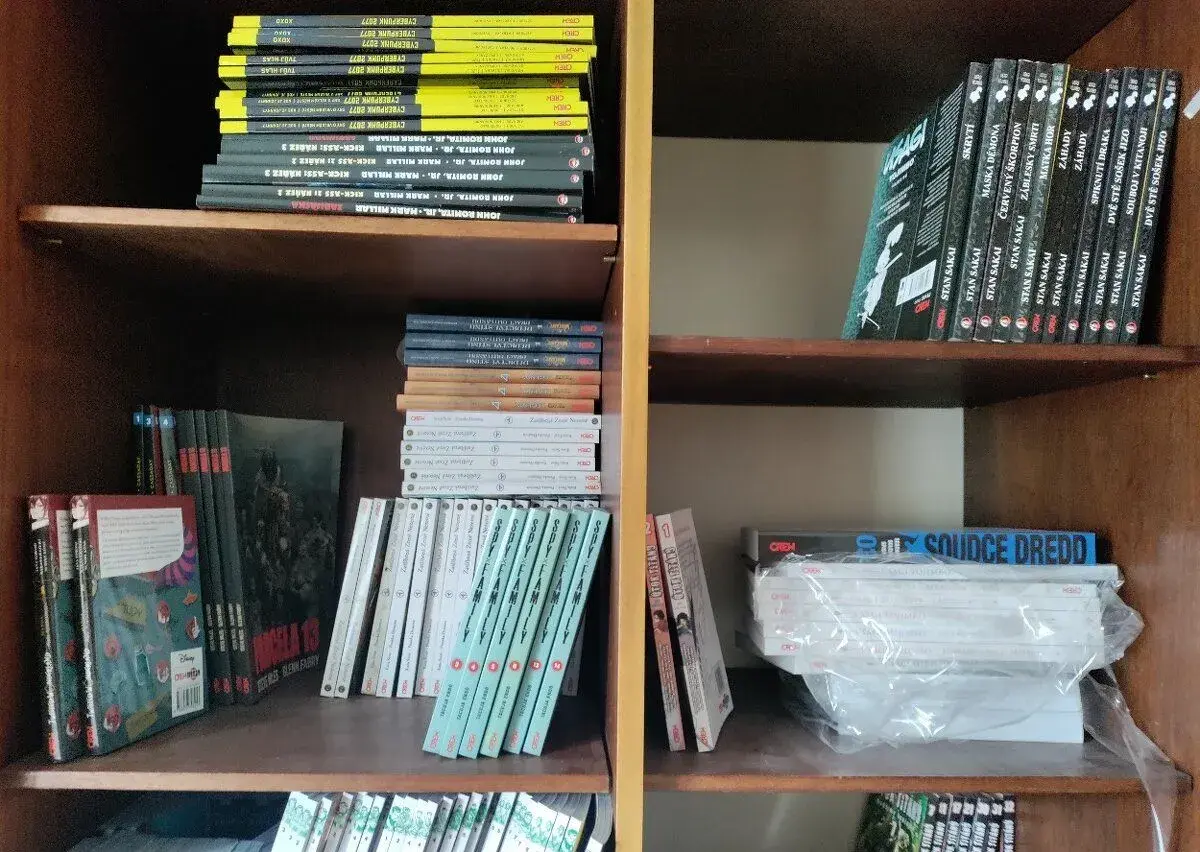 Spoustu KOMIKSŮ za POLOVINU ceny