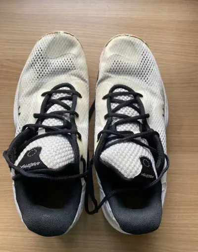 Basketbalové boty Under Armour, vel. 9,5