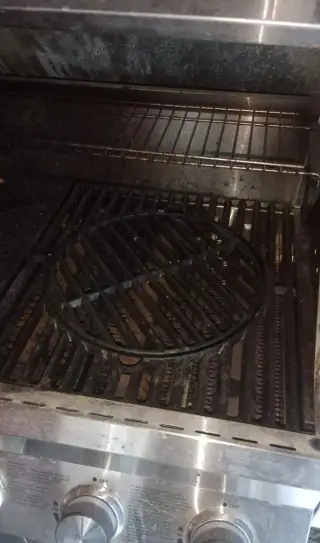 Nerezový plynový gril