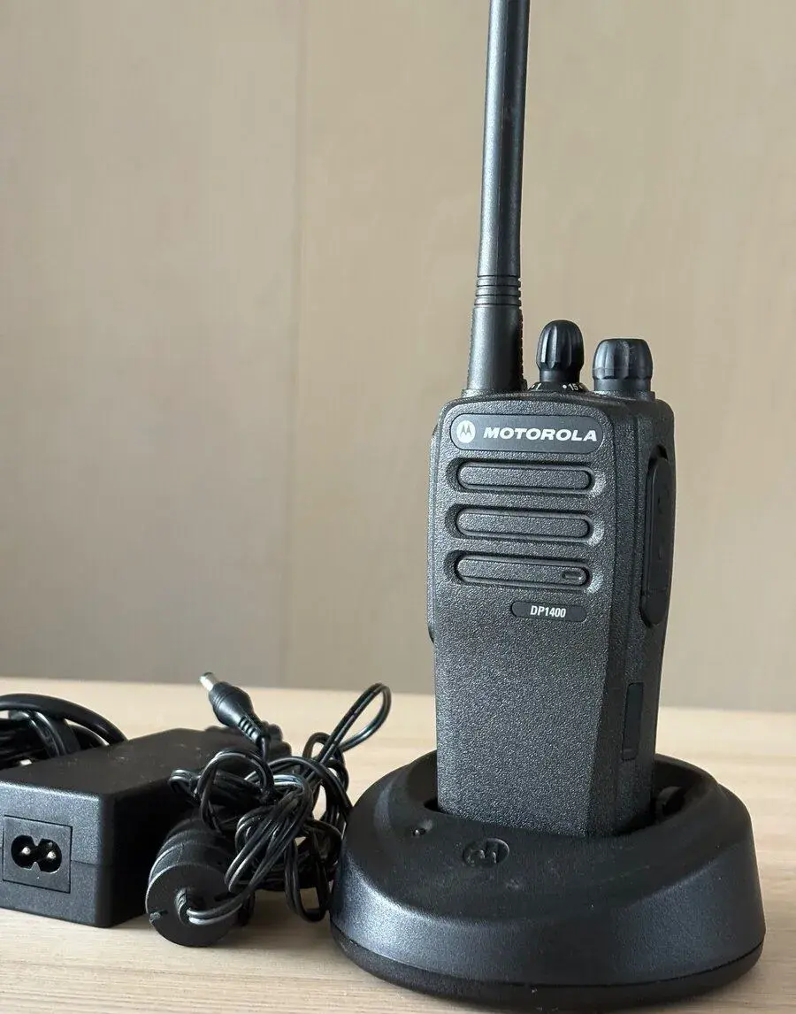 Motorola DP1400 - DMR + analog VHF komplet