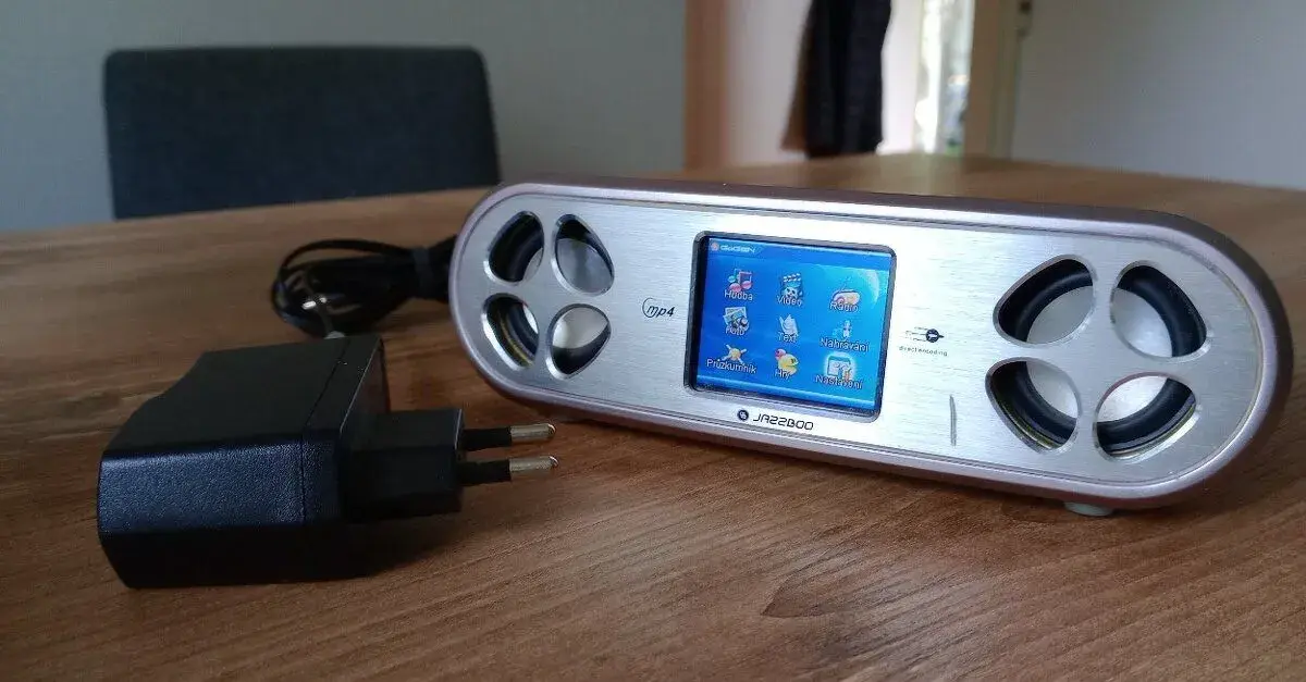Malý reproduktor GoGEN s přehráváním MP3,videa,rádio