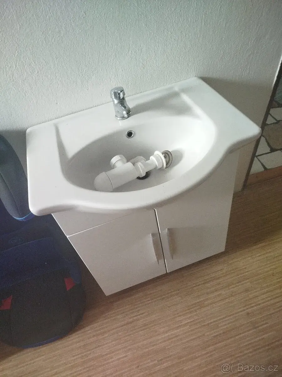 Koupelnový nábytek