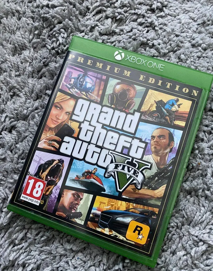 Xbox One Grand Theft Auto V Premium Edition