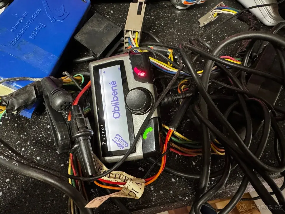 Bluetooth handsfree Parrot ck3100