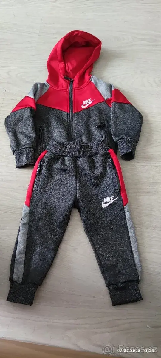 Dětská tepláková souprava Nike