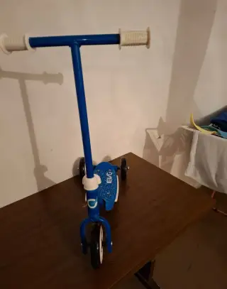 Novou kolobějšku,starší dětské odrážedlo