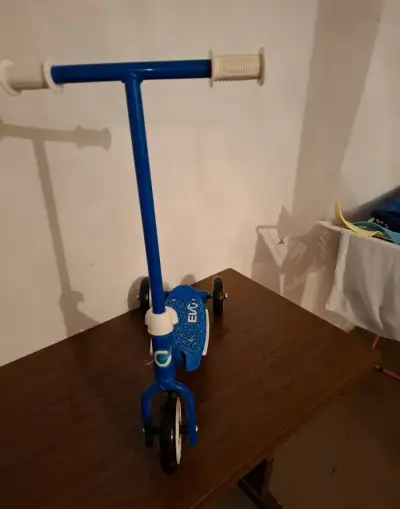 Novou kolobějšku,starší dětské odrážedlo