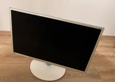 24" Full HD monitor Samsung S24D300 (HDMI, 1080p