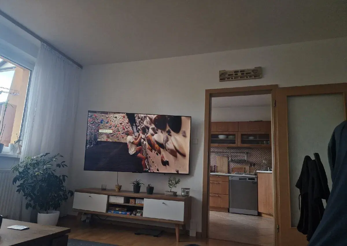 Televizor TCL 65"