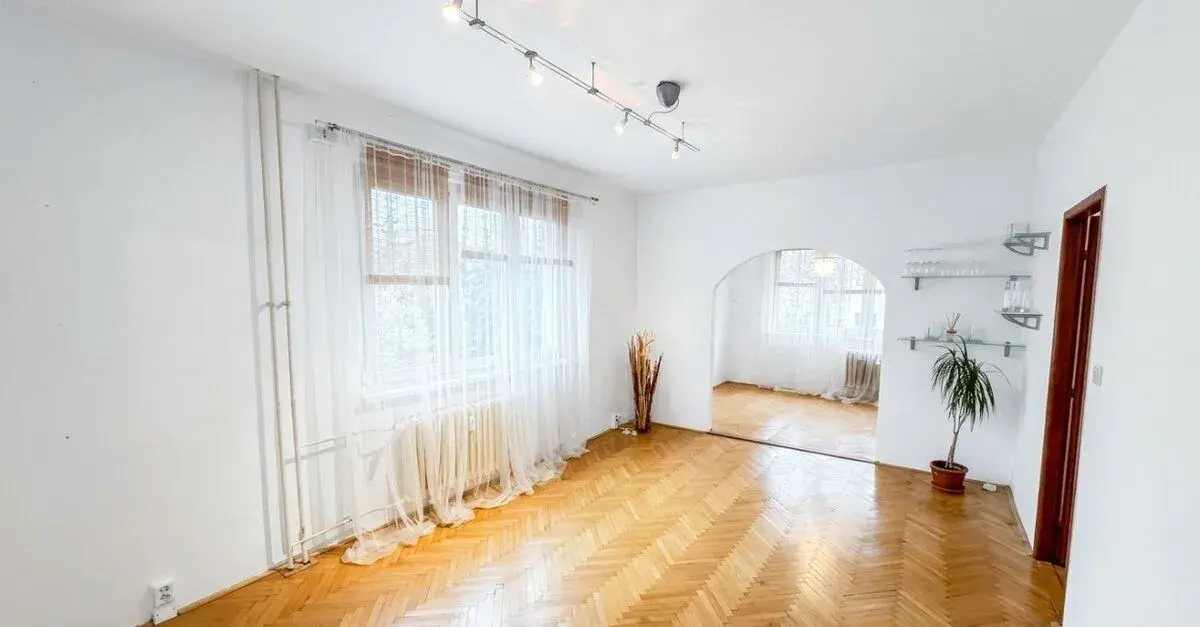 Prodej světlého bytu 3+1 s jídelnou (70 m²) – Kladno, ul. Bě
