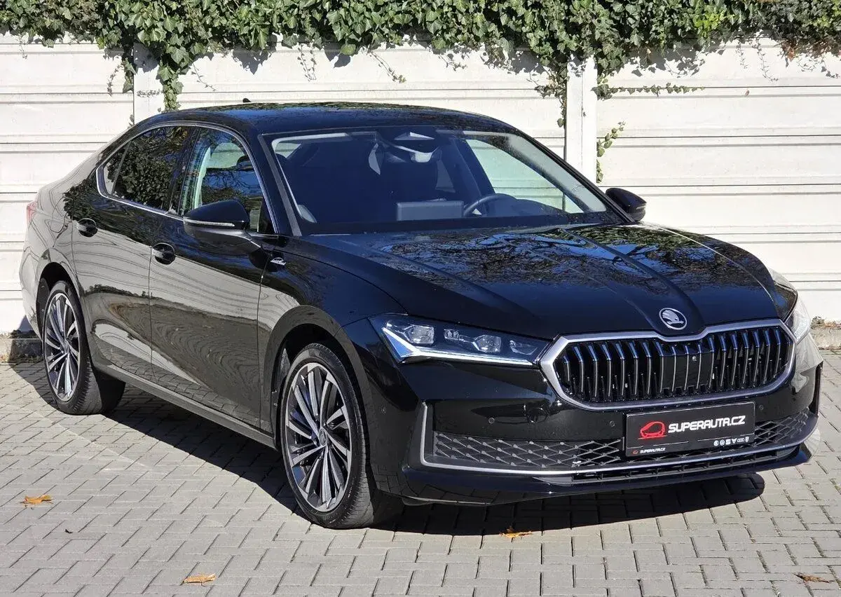 Škoda Superb – 2025, 17 600 km