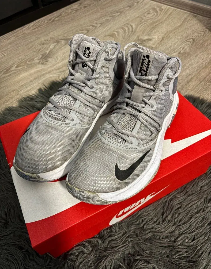 Nike basketbalové boty