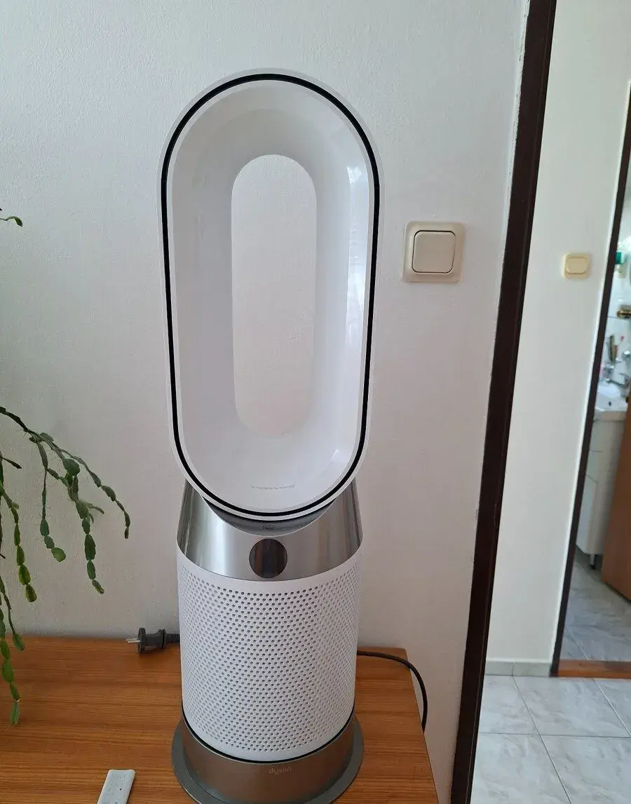 DYSON