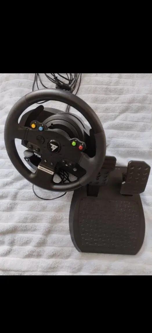 Volant Thrustmaster TMX Force Feedback