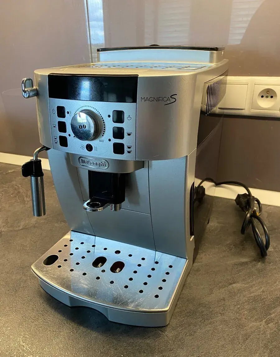 DeLonghi Magnifica S ECAM 22.110SB
