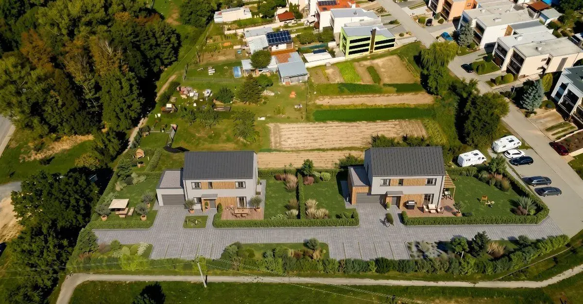 Stavební pozemek - Milešovice