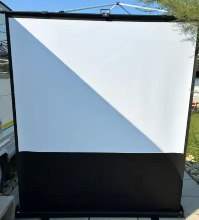 Mobilní podlahové projekční plátno Acer