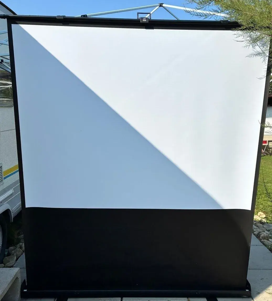 Mobilní podlahové projekční plátno Acer