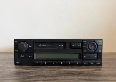Originální autorádio VW Beta V ( 1J0035152E )