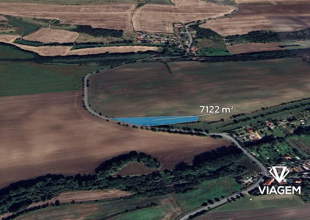 Pole 7 122 m², Podíl 40 % o výměře 2 849 m²