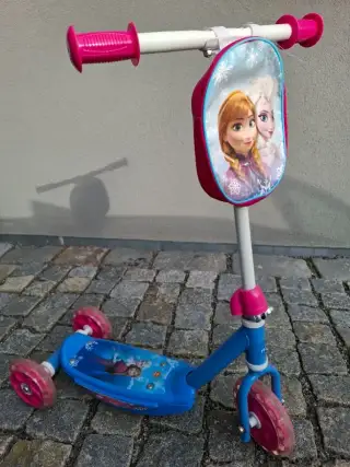 Tříkolová koloběžka FROZEN