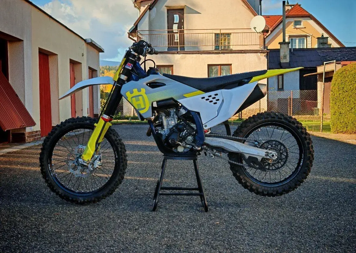 HUSQVARNA FC 250 2024