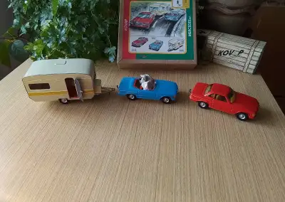 Mercedes set