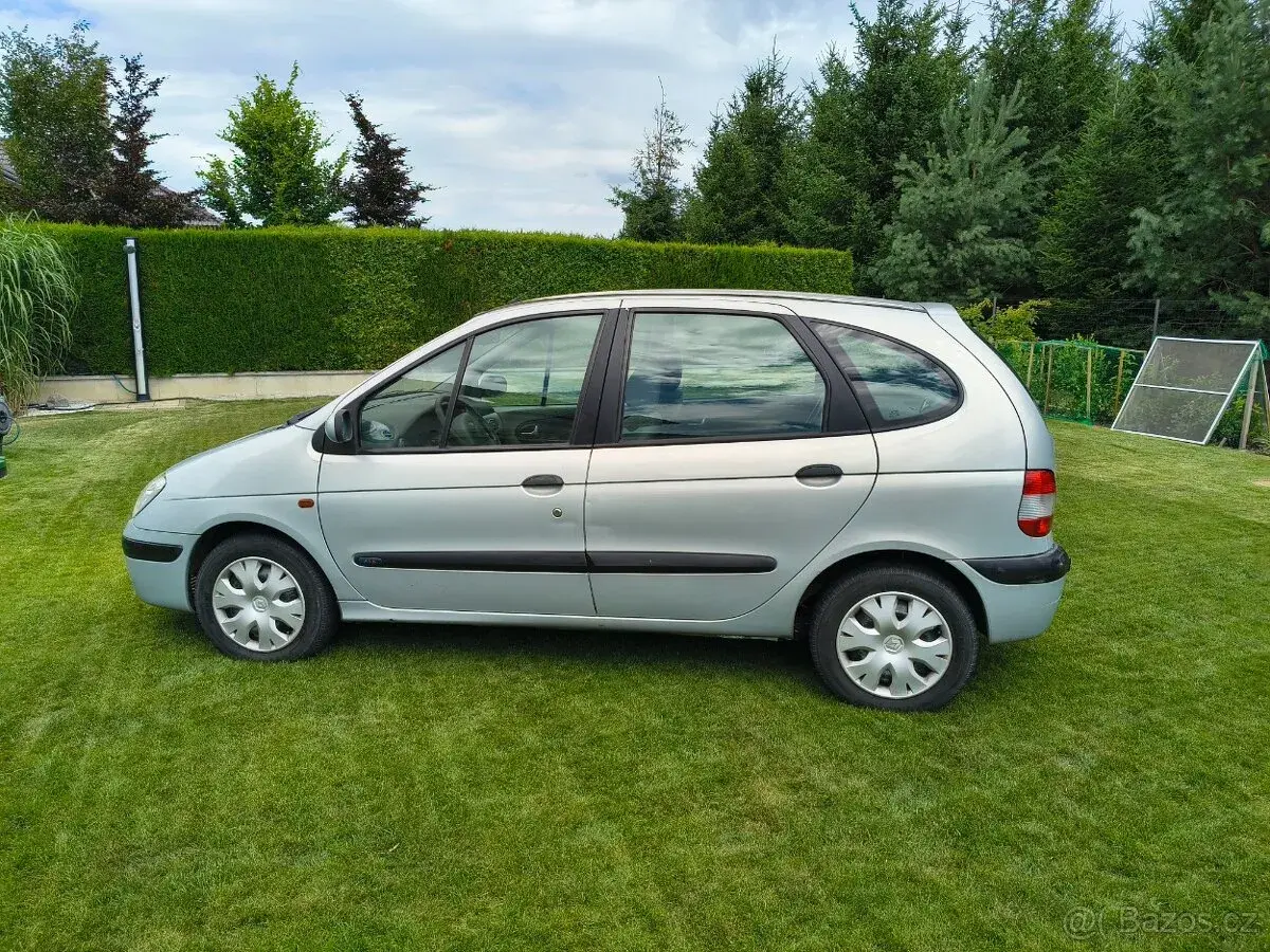 Renault Scénic – 2002, 232 000 km
