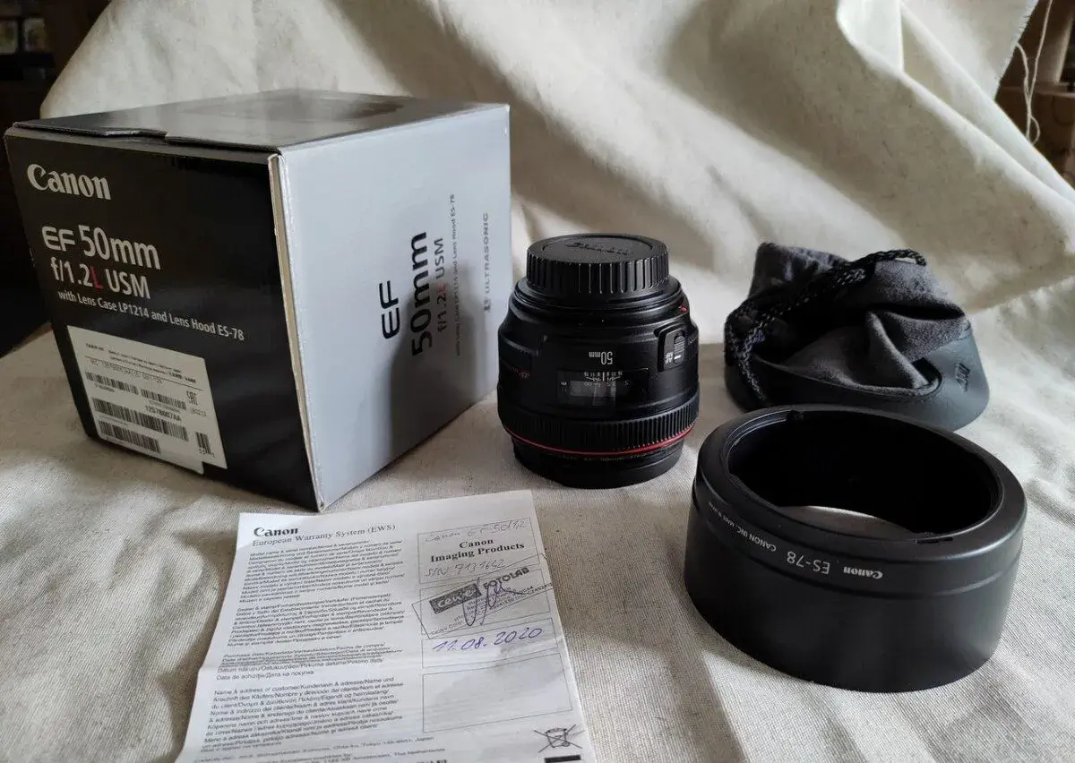 Canon EF 50mm f/1.2L USM
