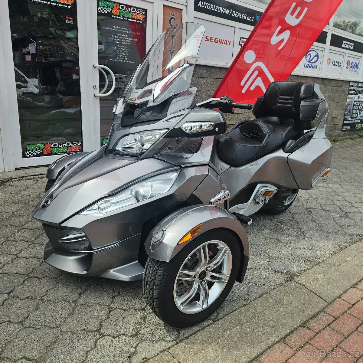 CAN-AM Spyder RT-S, SE5,najeto pouze 18.785 km