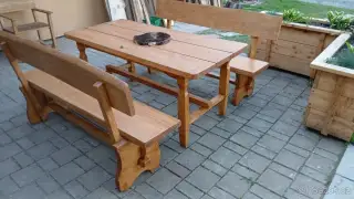 Zahradní nábytek z masivu