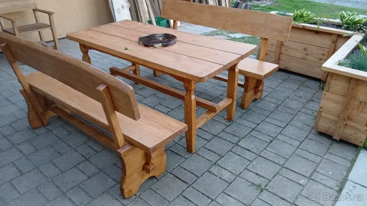 Zahradní nábytek z masivu