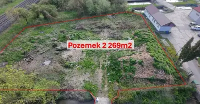 Pronájem pozemku pro autodopravu/stavební techniku