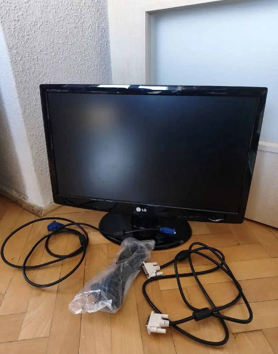 Monitor 22" LG