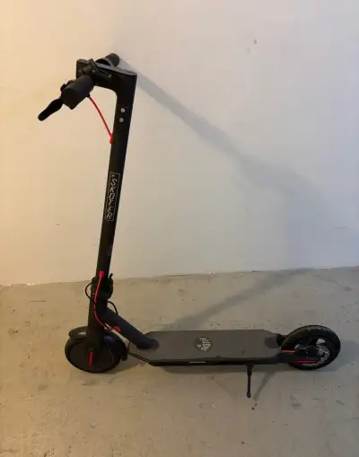 Elektrokoloběžka skoter
