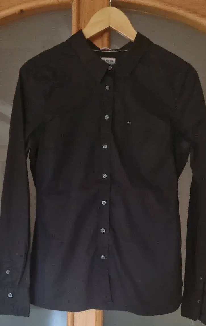 Dámská černá slim košile TOMMY HILFIGER