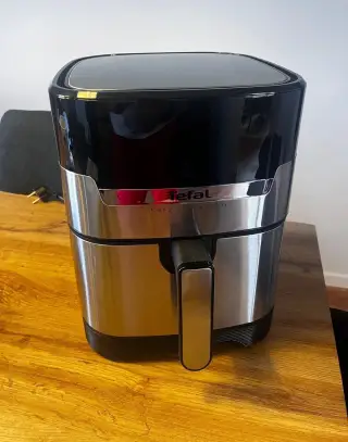 Horkovzdušná fritéza Tefal EY 505D15