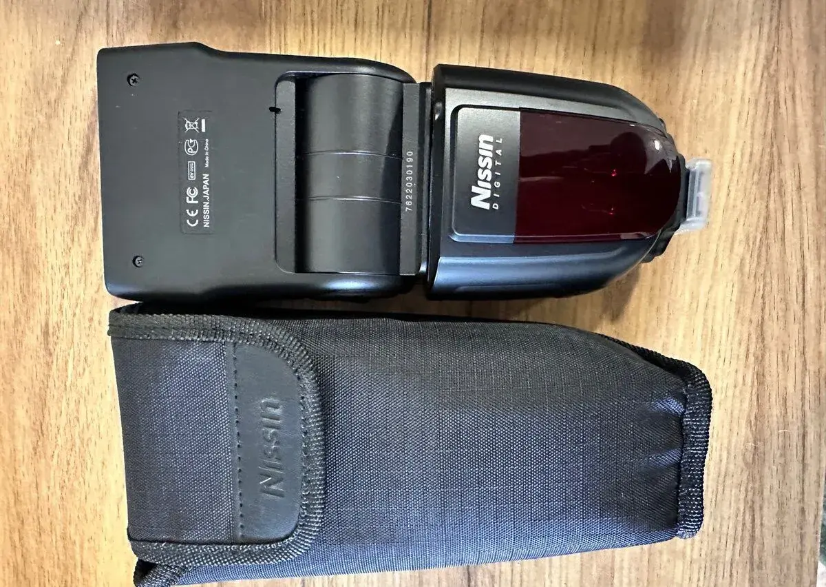 Nissin Di700A