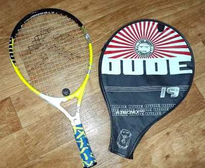 Tenisová raketa s pouzdrem