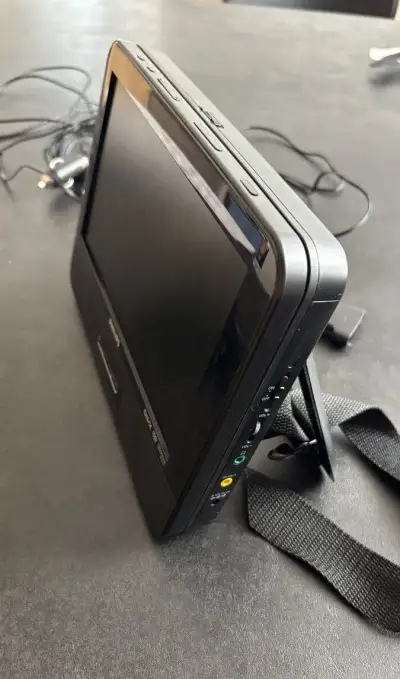 Duální auto DVD přehrávač Philips PD9122 (9" obrazovky)