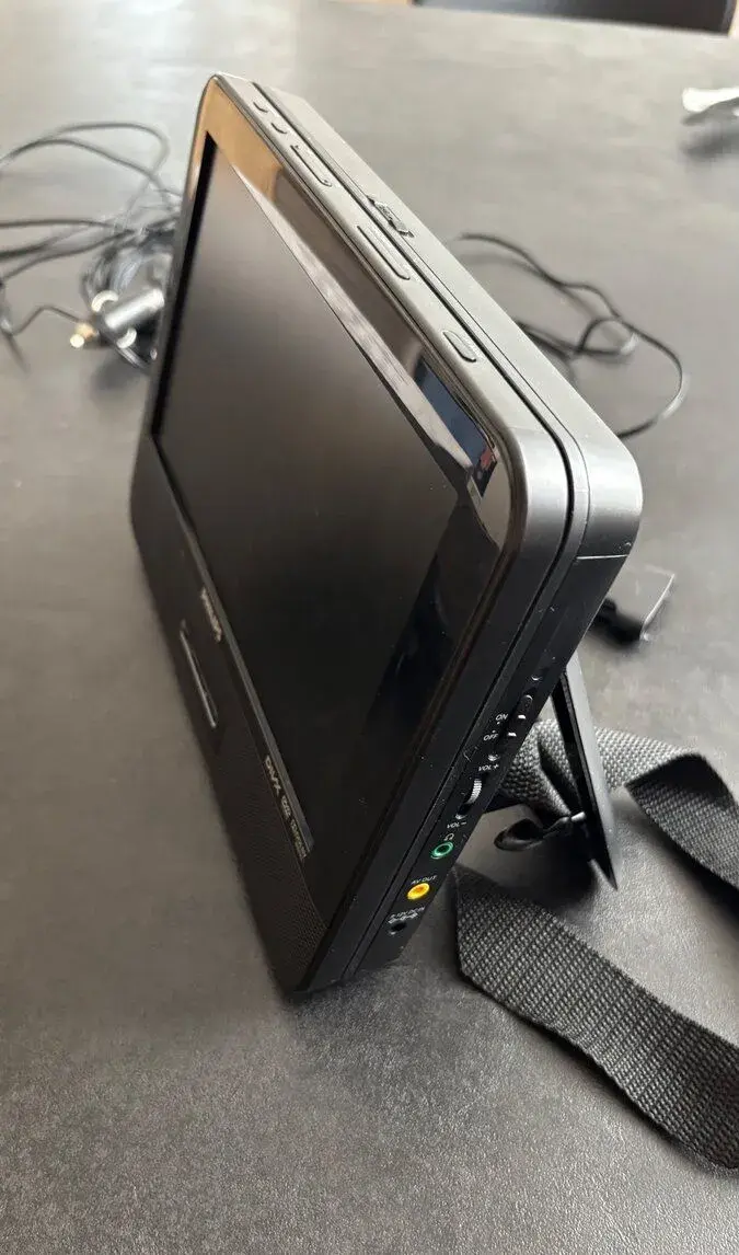 Duální auto DVD přehrávač Philips PD9122 (9" obrazovky)