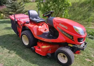 Zahradní traktor Kubota GR 2100 - II pohon kol 4x4