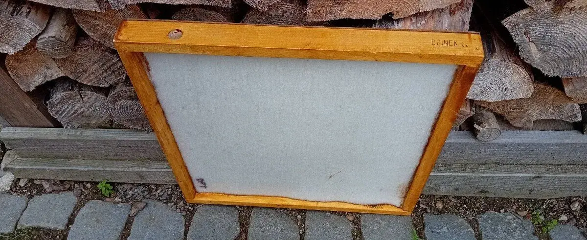 Vybavení včelstva