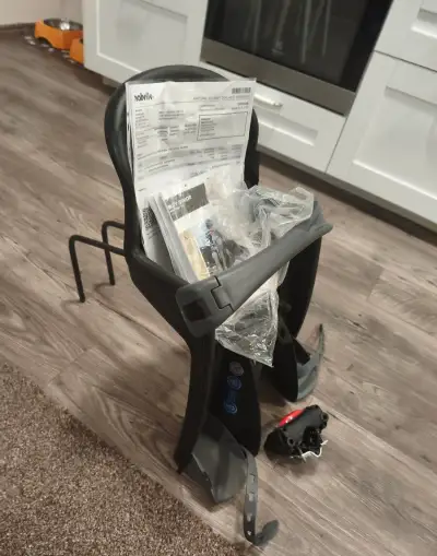 Sedačka na kolo přední