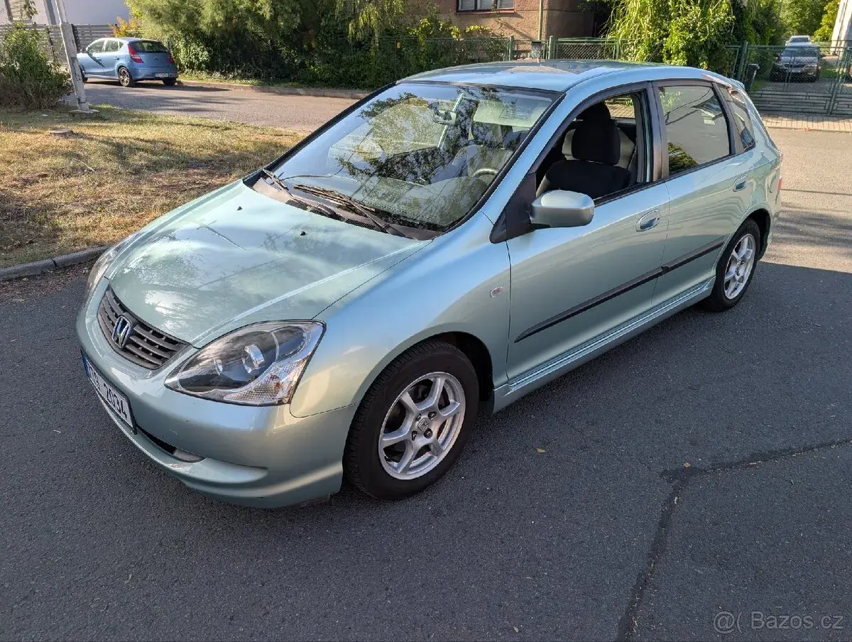 Honda Civic – 2004, 106 000 km