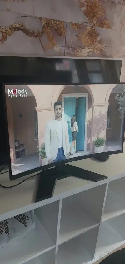 Herní 32"palců