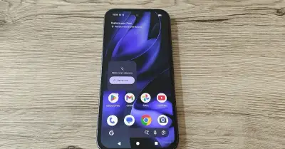 Google Pixel 9a 8GB/256GB Obsidian Záruka- Jak nový
