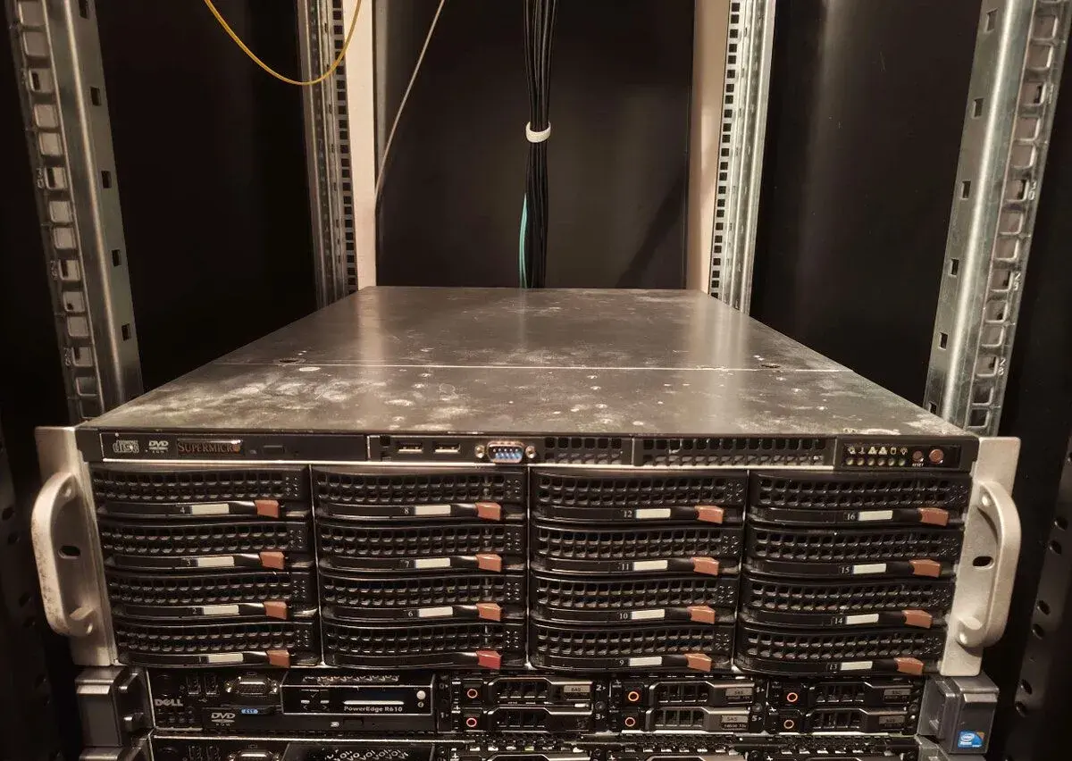 Supermicro 3U storage server 16× 4 TB SAS